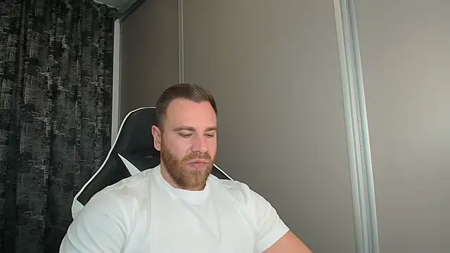 Thori92 online show from November 1, 6:21 pm