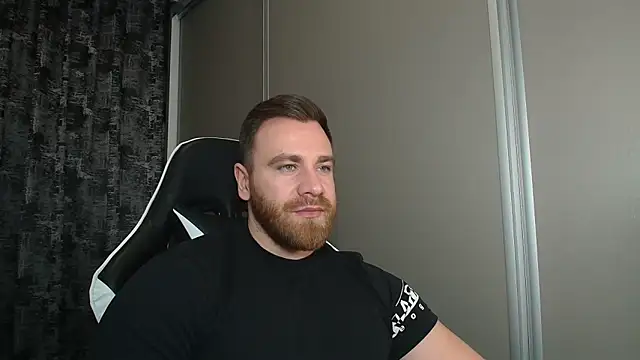 Thori92 online show from February 11, 6:35 pm