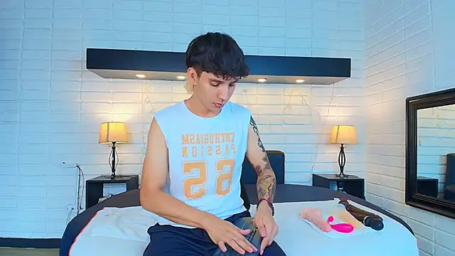 JacoboSwam online show from December 26, 2:37 pm