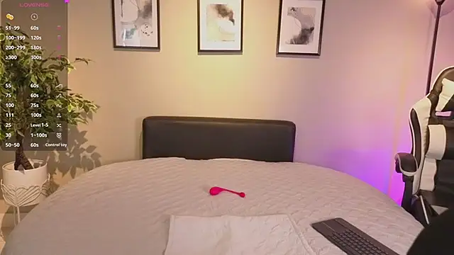 JacoboSwam online show from April 24, 3:31 am