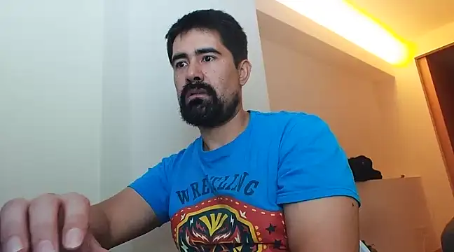 Snapshot of VonDoomdelToro chatting on December 2, 7:03 am VonDoomdelToro online show from December 2, 7:03 am