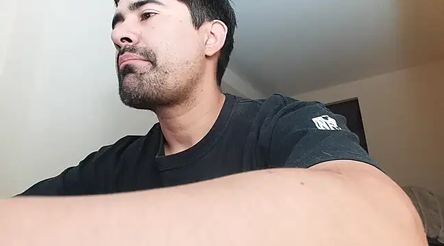 Snapshot of VonDoomdelToro chatting on February 10, 3:46 am VonDoomdelToro online show from February 10, 3:46 am