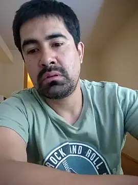 Snapshot of VonDoomdelToro chatting on February 12, 2:24 am VonDoomdelToro online show from February 12, 2:24 am