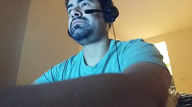 Snapshot of VonDoomdelToro chatting on February 12, 8:38 am VonDoomdelToro online show from February 12, 8:38 am