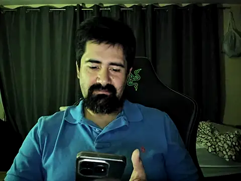 Snapshot of VonDoomdelToro chatting on November 2, 6:05 am VonDoomdelToro online show from November 2, 6:05 am