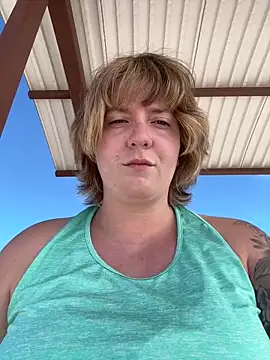 Lizzyloo online show from February 7, 6:02 pm