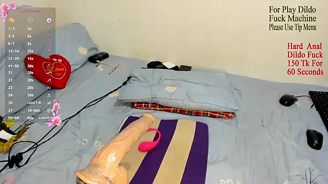 Snapshot of dilmi-umesha chatting on March 8, 7:38 am dilmi-umesha online show from March 8, 7:38 am