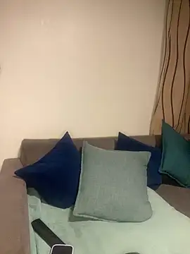 PETITE NAOMI online show from February 18, 6:37 pm