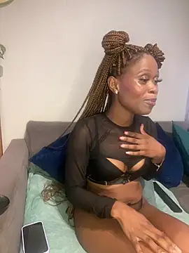 PETITE NAOMI online show from February 19, 9:06 am