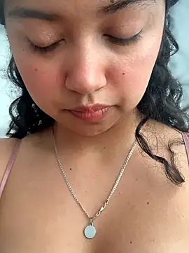 Peach Girll online show from March 27, 2:50 pm