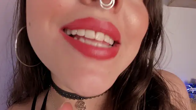 Snapshot of llanna_ chatting on October 15, 6:46 am llanna online show from October 15, 6:46 am