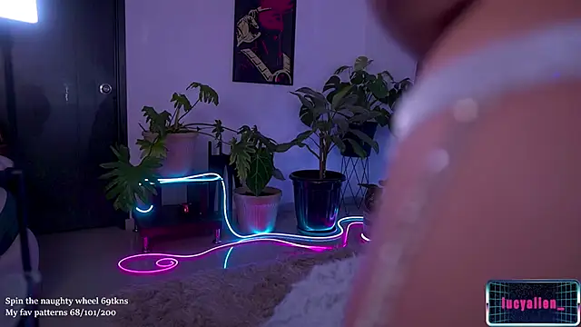 Snapshot of LucyAllenX chatting on November 26, 4:30 pm LucyAllenX online show from November 26, 4:30 pm