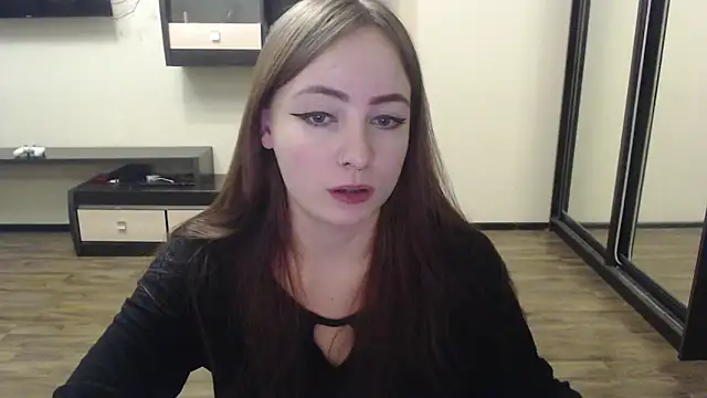 Snapshot of Laralianna chatting on December 9, 4:37 pm Laralianna online show from December 9, 4:37 pm