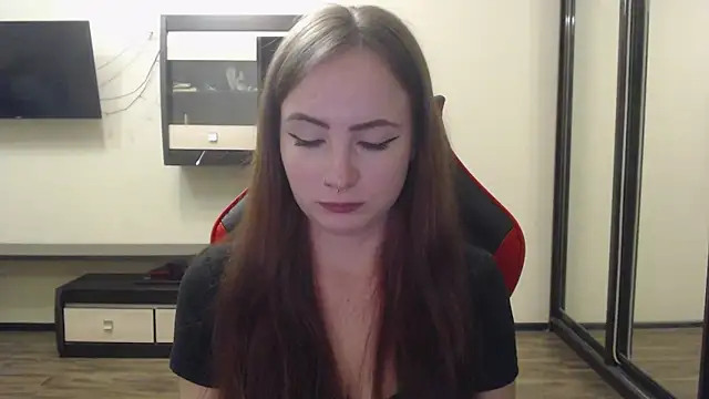 Snapshot of Laralianna chatting on December 23, 6:27 pm Laralianna online show from December 23, 6:27 pm