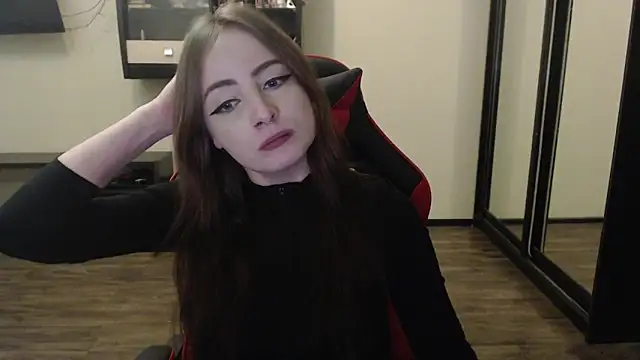 Snapshot of Laralianna chatting on January 4, 10:34 pm Laralianna online show from January 4, 10:34 pm