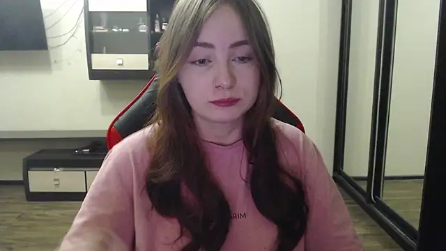 Snapshot of Laralianna chatting on February 8, 9:15 pm Laralianna online show from February 8, 9:15 pm