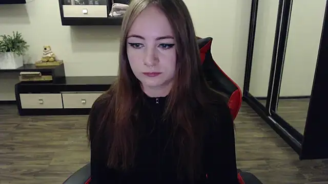 Snapshot of Laralianna chatting on September 13, 11:54 am Laralianna online show from September 13, 11:54 am