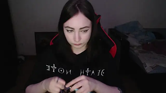 Snapshot of Laralianna chatting on December 16, 7:08 pm Laralianna online show from December 16, 7:08 pm