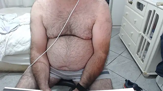 MysterBearMG online show from November 13, 11:47 pm