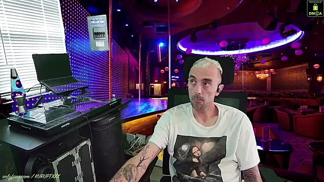 Snapshot of kuruptxxx_live chatting on January 11, 6:44 pm kuruptxxx live online show from January 11, 6:44 pm