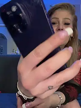 Snapshot of Lexi_Shocker chatting on March 23, 5:32 am Lexi Shocker online show from March 23, 5:32 am