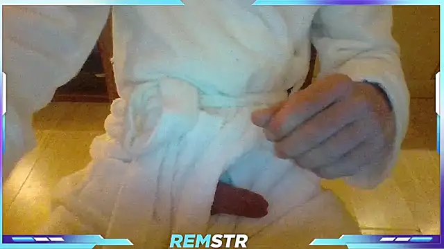 Snapshot of Remstr chatting on January 22, 9:43 pm Remstr online show from January 22, 9:43 pm