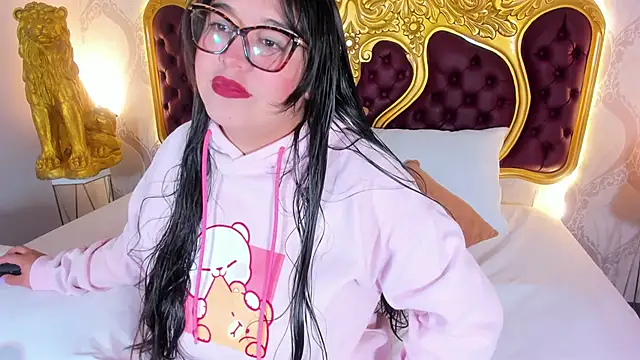 Snapshot of Dulce_26_ chatting on November 5, 10:32 pm Dulce 26 online show from November 5, 10:32 pm