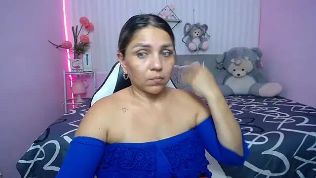 cum bigass online show from March 7, 12:07 am