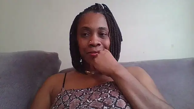 Snapshot of MsJuicy chatting on February 7, 9:48 pm MsJuicy online show from February 7, 9:48 pm