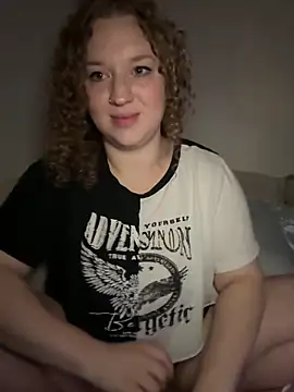 Snapshot of EmmieRae chatting on September 10, 4:01 am EmmieRae online show from September 10, 4:01 am