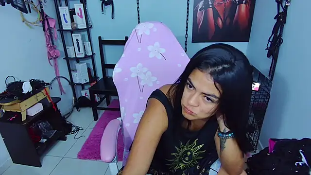 Snapshot of Hannah-grace chatting on September 23, 1:30 am Hannah-grace online show from September 23, 1:30 am