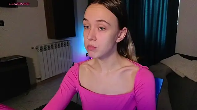 Snapshot of SexyCocobutt chatting on November 20, 10:04 am SexyCocobutt online show from November 20, 10:04 am