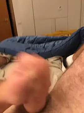 MagicKenzo99 online show from December 19, 5:50 pm