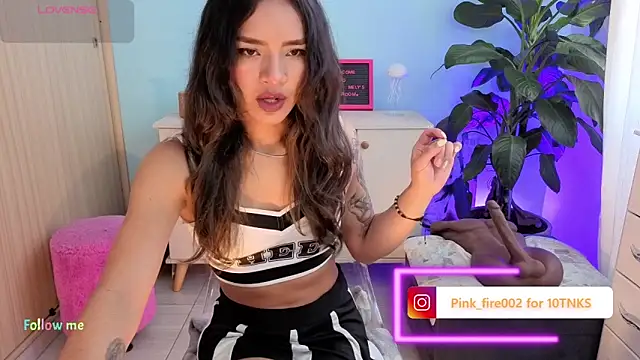 Snapshot of melisa_es chatting on November 22, 1:21 pm melisa es online show from November 22, 1:21 pm