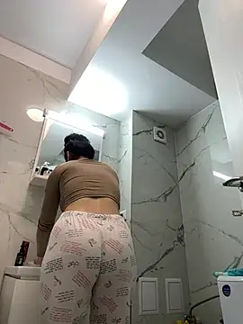 Snapshot of Scarlett-Dream chatting on February 4, 8:13 am Scarlett-Dream online show from February 4, 8:13 am