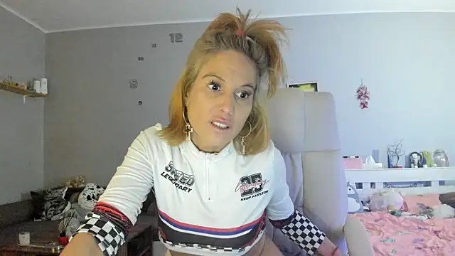 Orchideaxx online show from March 10, 1:01 am