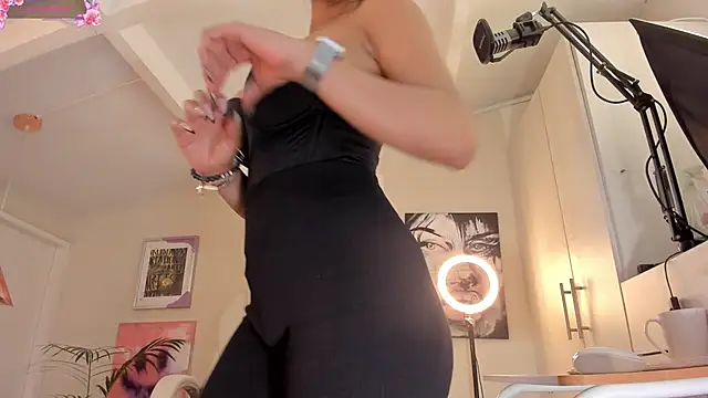 catalinasaiz online show from January 11, 4:03 pm