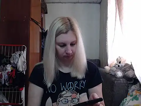 Snapshot of BustyBlond chatting on February 11, 9:09 am BustyBlond online show from February 11, 9:09 am