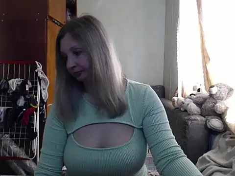 Snapshot of BustyBlond chatting on March 22, 7:25 am BustyBlond online show from March 22, 7:25 am
