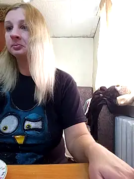 Snapshot of BustyBlond chatting on October 30, 6:26 am BustyBlond online show from October 30, 6:26 am