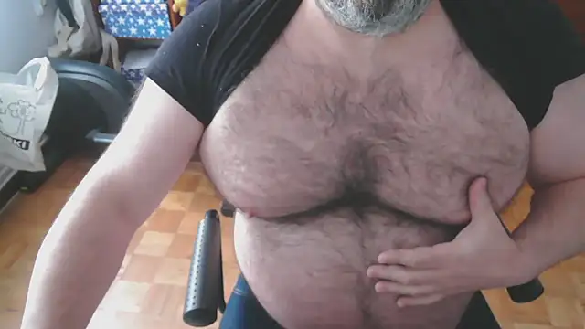 Snapshot of mikeyhotbear chatting on March 19, 4:55 pm mikeyhotbear online show from March 19, 4:55 pm