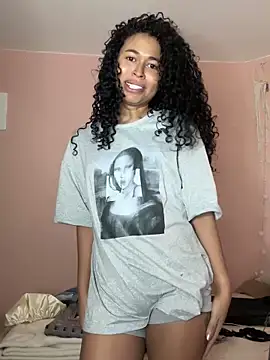 Snapshot of GabriSaenz chatting on December 14, 10:28 pm GabriSaenz online show from December 14, 10:28 pm