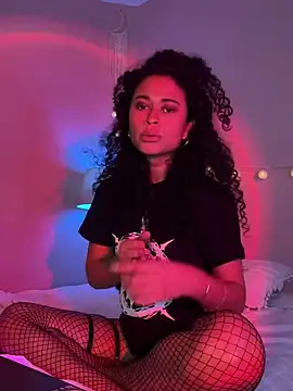 Snapshot of GabriSaenz chatting on January 25, 2:15 am GabriSaenz online show from January 25, 2:15 am