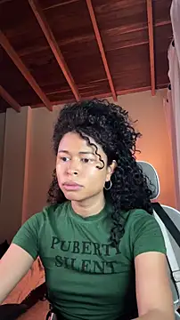 Snapshot of GabriSaenz chatting on October 30, 1:12 pm GabriSaenz online show from October 30, 1:12 pm