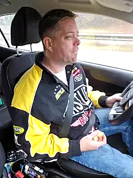 Trucker Hunter online show from December 3, 9:22 am