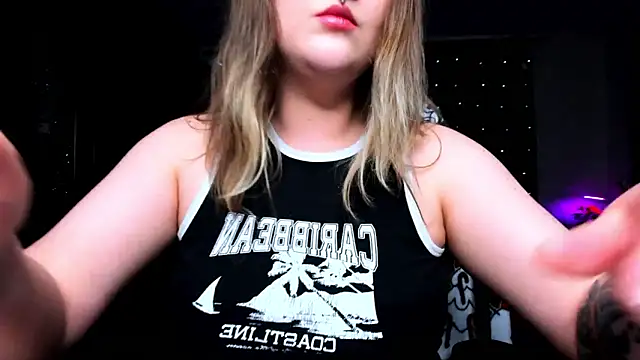 Snapshot of YourDyingBride chatting on January 17, 7:41 am YourDyingBride online show from January 17, 7:41 am