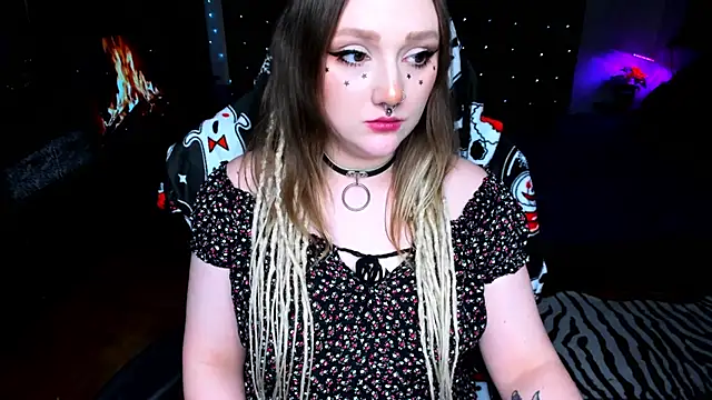 Snapshot of YourDyingBride chatting on January 19, 7:37 pm YourDyingBride online show from January 19, 7:37 pm