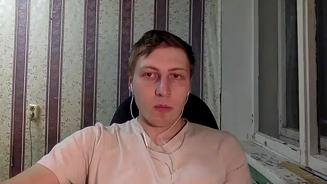 Snapshot of darienlarge chatting on December 5, 5:50 pm darienlarge online show from December 5, 5:50 pm