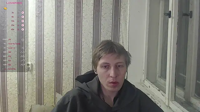 Snapshot of darienlarge chatting on February 12, 5:16 pm darienlarge online show from February 12, 5:16 pm