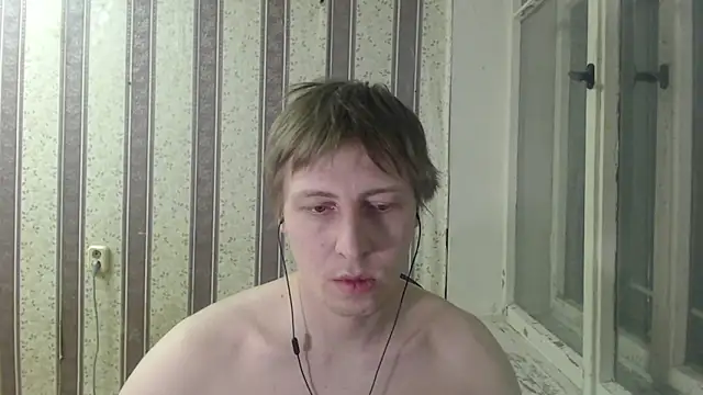 Snapshot of darienlarge chatting on February 14, 6:29 pm darienlarge online show from February 14, 6:29 pm